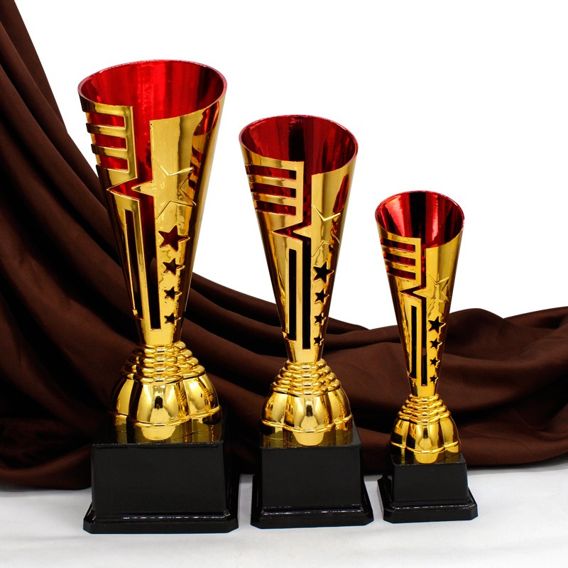 Piala kustomisasi kelas tinggi - Table Tennis Championships ulasan dan harga